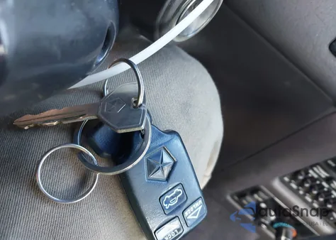 1994 Chrysler New Yorker Lh-Body z USA, uszkodzony, nr VIN 2C3HD46F8RH247564